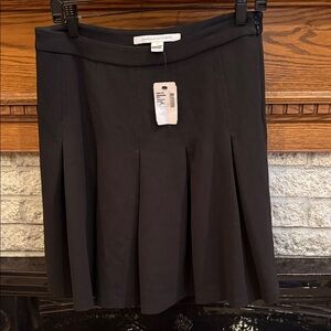 NWT - Diane von Furstenberg -  Black Pleated Skirt - size 8